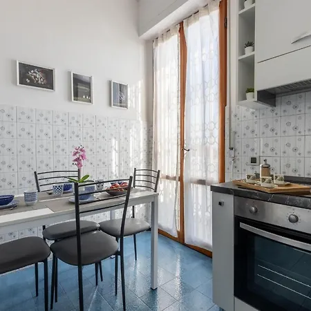 Quiet And Bright Flats With Balcony *