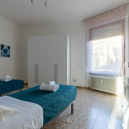 Quiet And Bright Flats With Balcony *