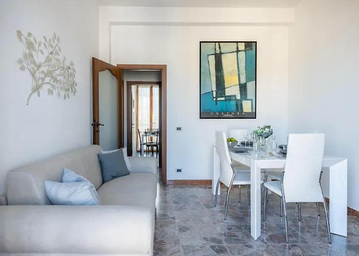 Guesthost - Quiet And Bright Flats With Balcony Appartamento