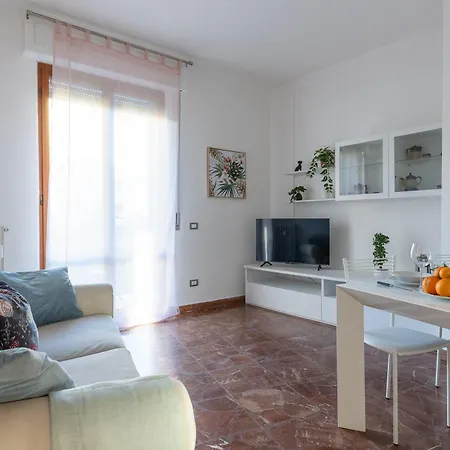 Quiet And Bright Flats With Balcony Apartment Pisa
